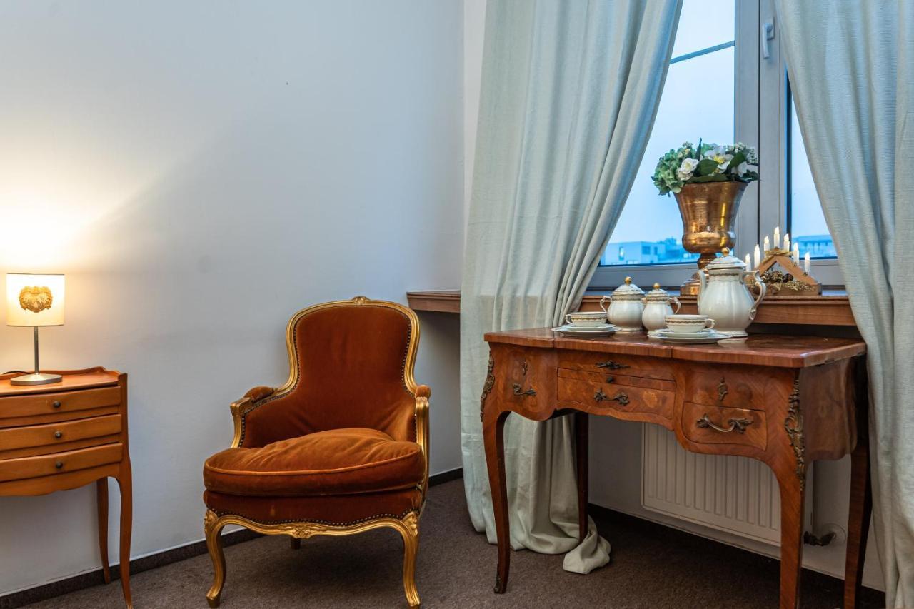 Апартаменты Bank Invest Apartmens - Old Town Прага Экстерьер фото
