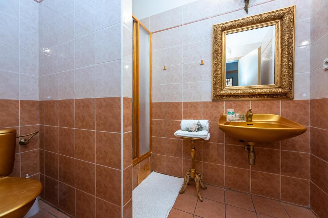 Апартаменты Bank Invest Apartmens - Old Town Прага Экстерьер фото