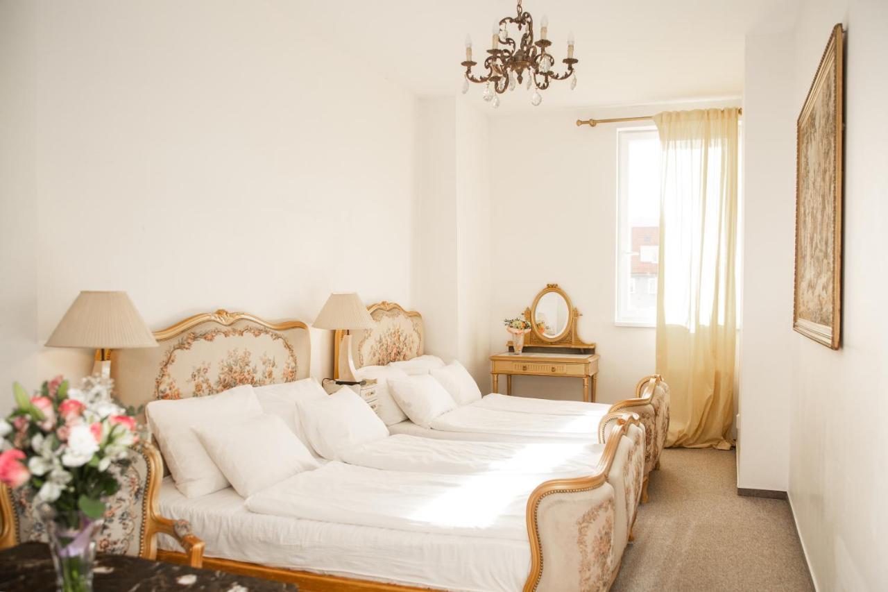 Апартаменты Bank Invest Apartmens - Old Town Прага Экстерьер фото