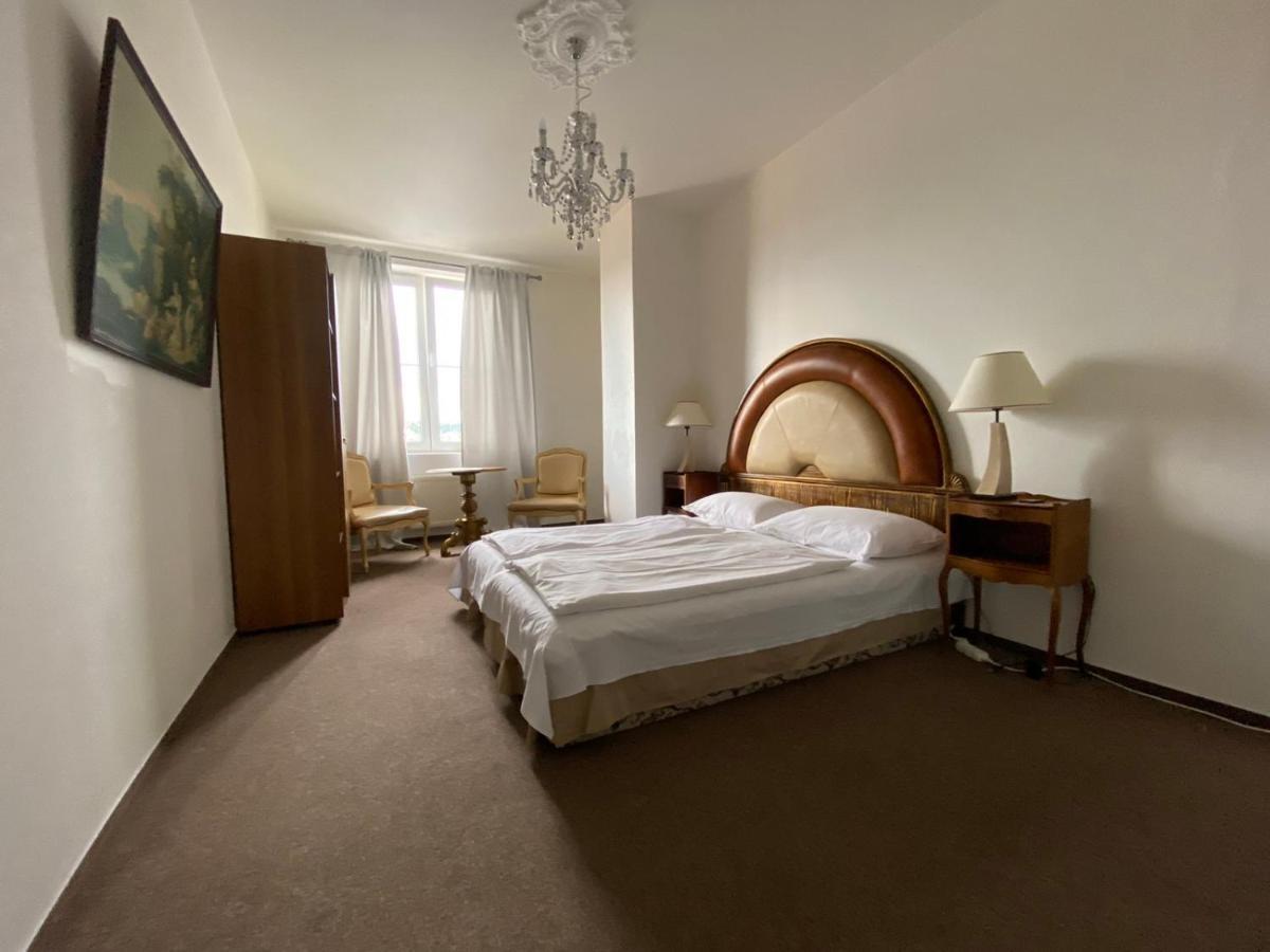 Апартаменты Bank Invest Apartmens - Old Town Прага Экстерьер фото