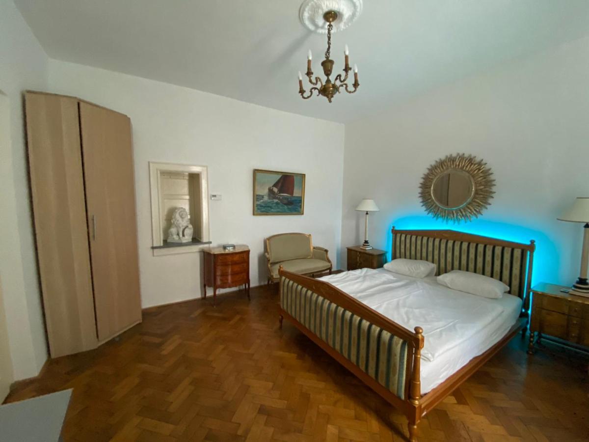 Апартаменты Bank Invest Apartmens - Old Town Прага Экстерьер фото