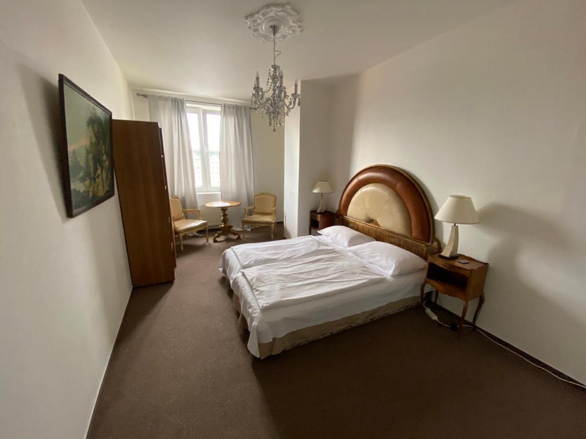 Апартаменты Bank Invest Apartmens - Old Town Прага Экстерьер фото