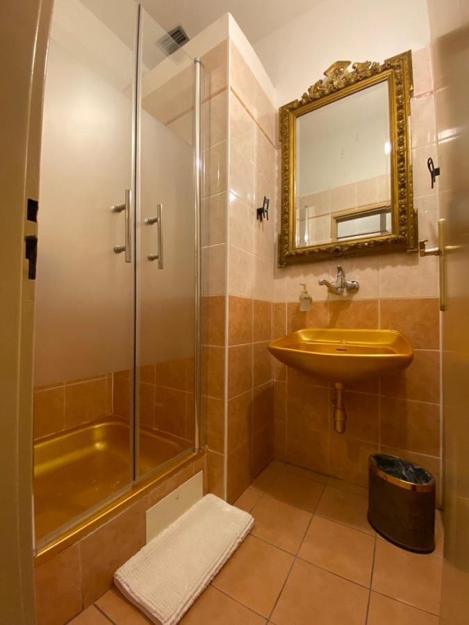 Апартаменты Bank Invest Apartmens - Old Town Прага Экстерьер фото